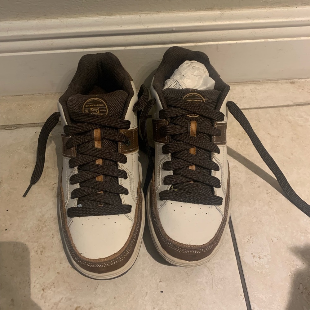 Mens Sketchers size 10 shoes